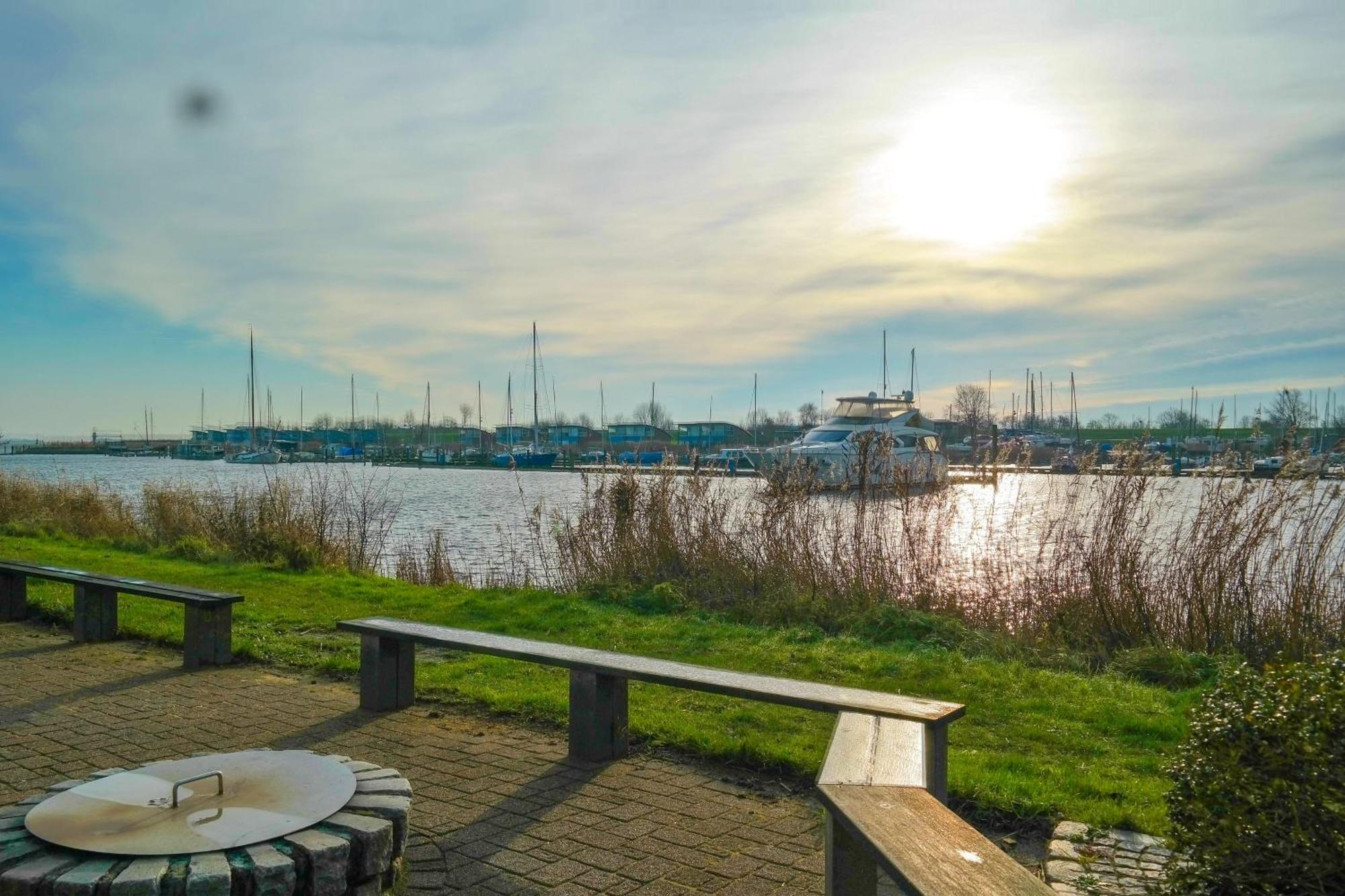 8 Pers House 'Capitein Theis' With Seaside In Front Of The Lauwersmeer Anjum Exterior foto