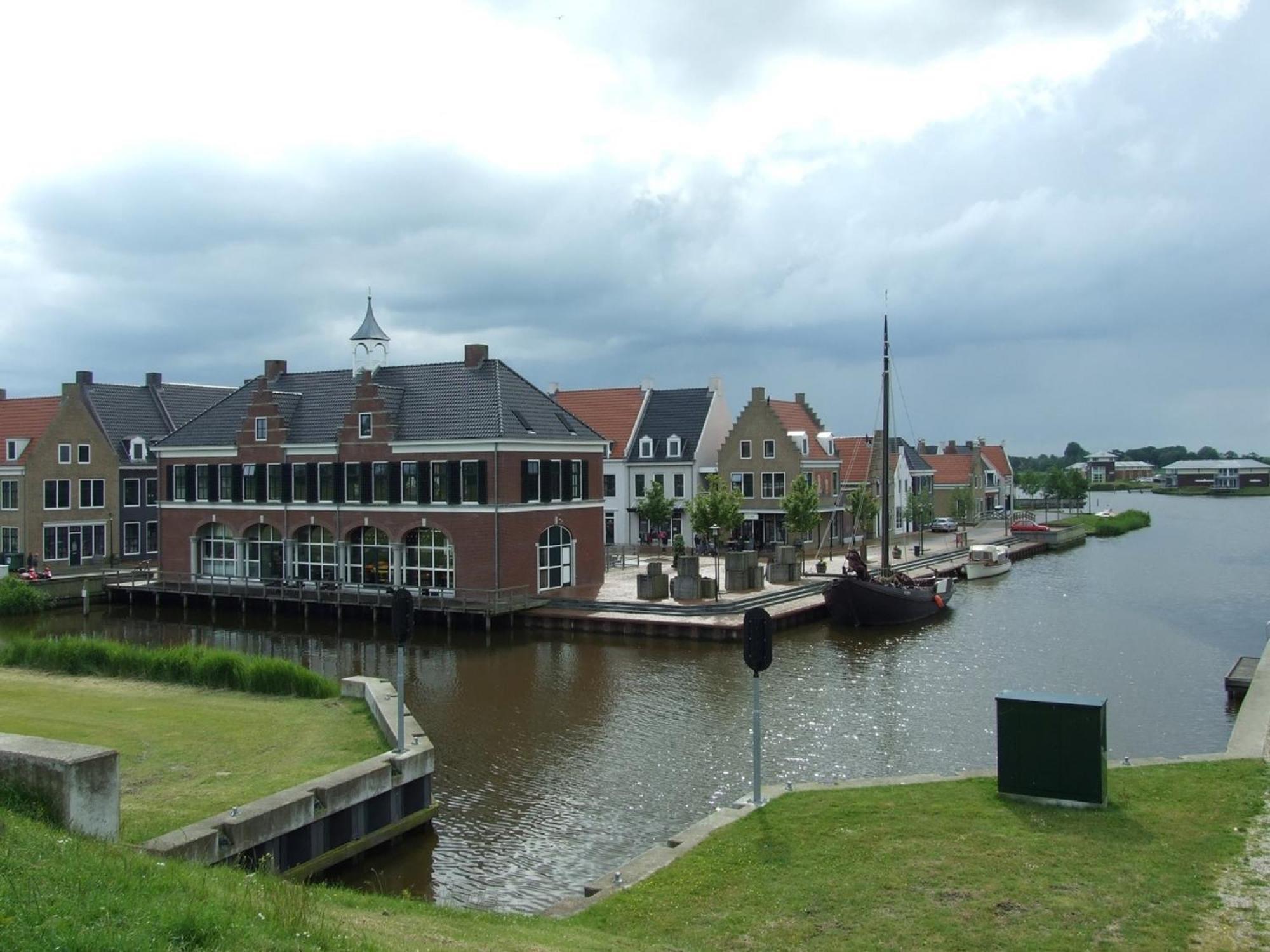 8 Pers House 'Capitein Theis' With Seaside In Front Of The Lauwersmeer Anjum Exterior foto